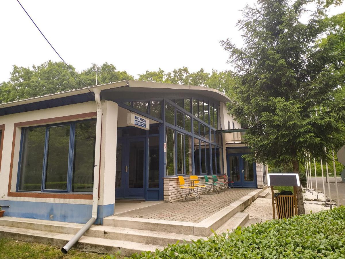 Dorcas Center&Camping Hotel Debrecen Esterno foto